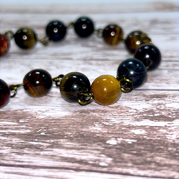 Handmade Crescent Moon & Paw Print Heart Necklace with Natural Tiger Eye Stones! - Picture 4 of 10